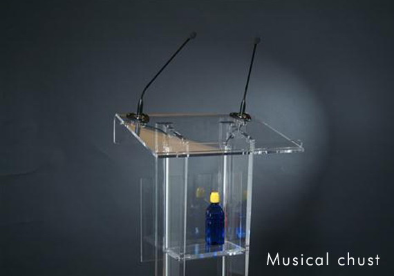 Atriles de metacrilato, Atriles de Madera, Atriles metálicos, para diferentes tipos de actos y Locales. Atriles Institucionales y para bandas de música, Ajustables en altura e inclinación.